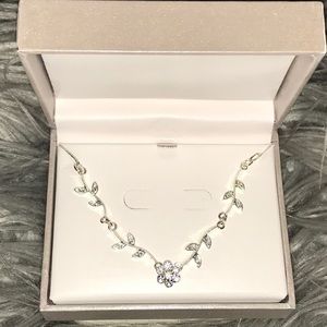 Flower necklace